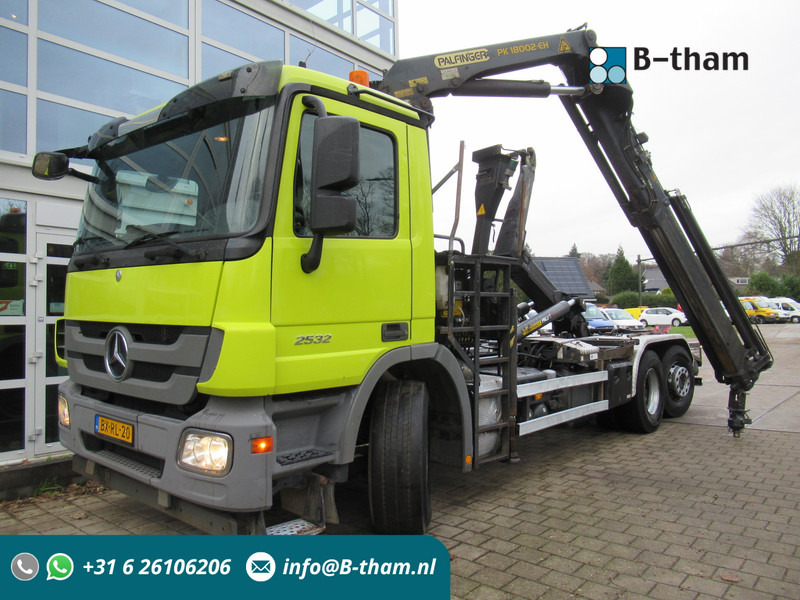 Mercedes-Benz ACTROS 2532 6x2 Palift T20 + Palfinger PK18002-EH Haak - Kraan - Caminhão polibenne, Caminhão grua: foto 1 Mercedes-Benz ACTROS 2532 6x2 Palift T20 + Palfinger PK18002-EH Haak - Kraan - Caminhão polibenne, Caminhão grua: foto 1