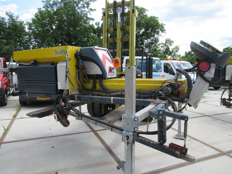 NIDO - Schmidt STRATOS B08-27 PALN 0,8m3 + 350 L Zoutstrooier - Espalhador de areia/ Sal: foto 3 NIDO - Schmidt STRATOS B08-27 PALN 0,8m3 + 350 L Zoutstrooier - Espalhador de areia/ Sal: foto 3