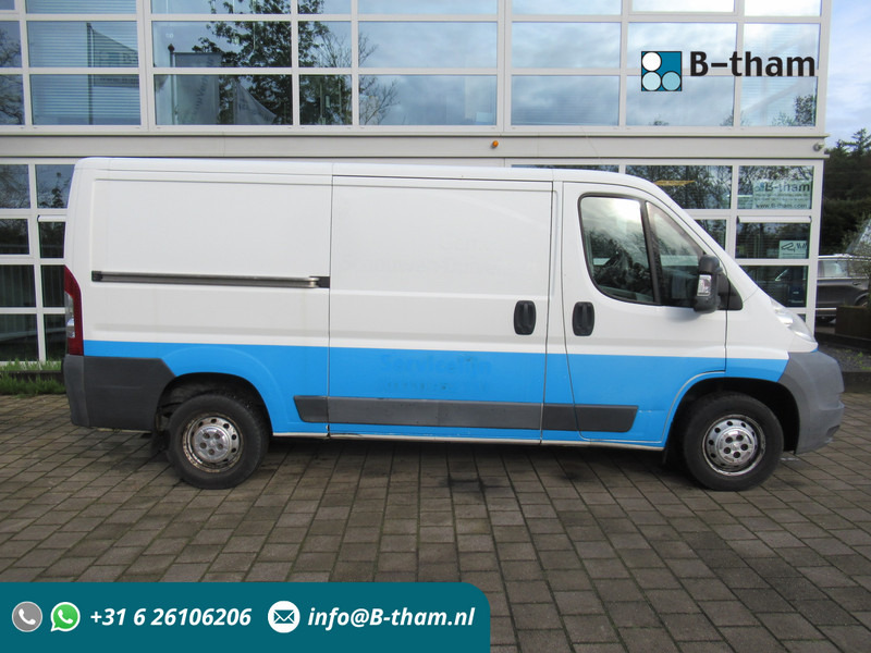 Peugeot Boxer 333 2.2 HDI 88KW L2H1 - Furgão compacto: foto 1 Peugeot Boxer 333 2.2 HDI 88KW L2H1 - Furgão compacto: foto 1