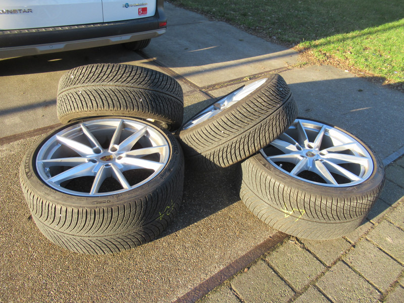 Porsche 911 992 20-/21 Carrera S Winterbanden Set Wielen - Roda completa de Automóvel: foto 3 Porsche 911 992 20-/21 Carrera S Winterbanden Set Wielen - Roda completa de Automóvel: foto 3