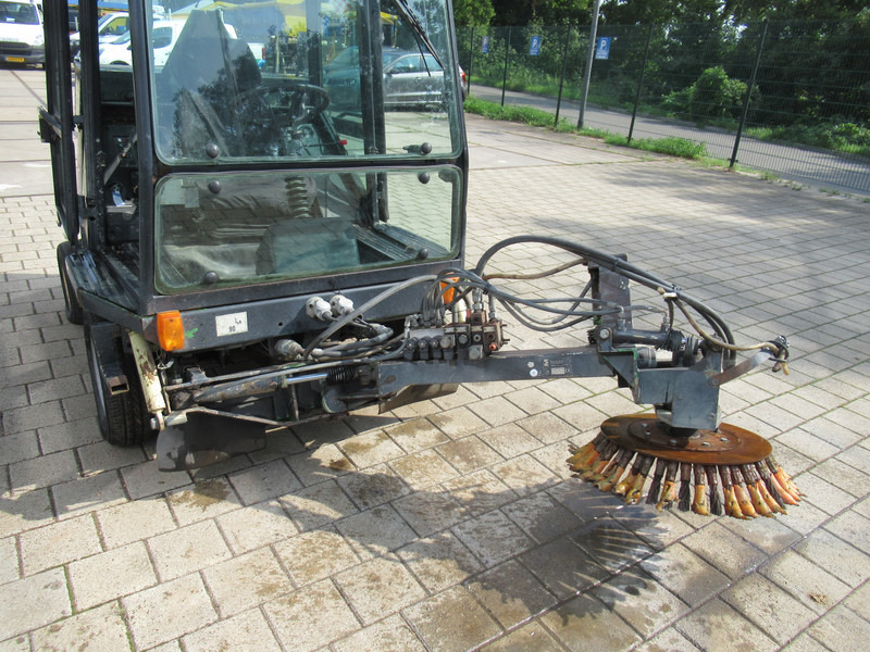 Varredora urbana ROBERINE 1503 - 628 4WD Onkruidborstelmachine: foto 11 Varredora urbana ROBERINE 1503 - 628 4WD Onkruidborstelmachine: foto 11