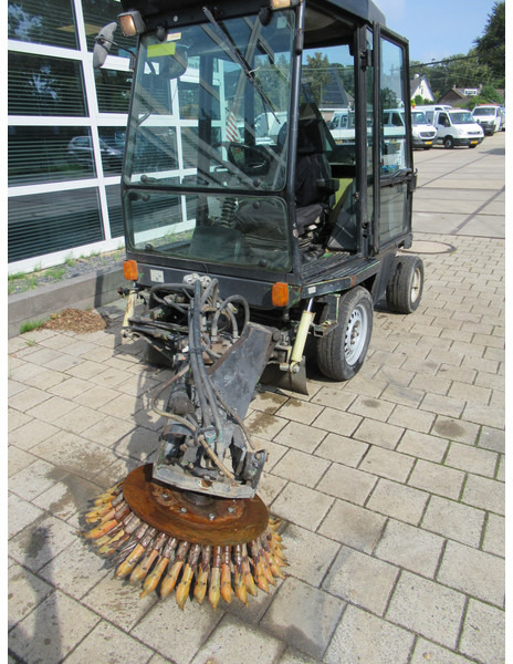 Varredora urbana ROBERINE 1503 - 628 4WD Onkruidborstelmachine: foto 10 Varredora urbana ROBERINE 1503 - 628 4WD Onkruidborstelmachine: foto 10