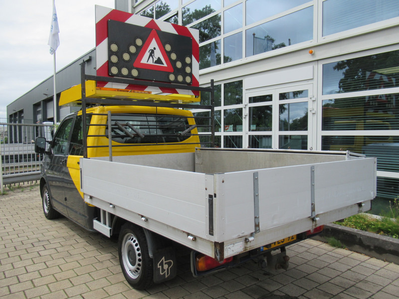 Volkswagen Transporter T5 2.0 TDI 75KW L2H1 DOKA dubbelcabine Kipper Actiebord - Furgão basculante, Carrinha cabine dupla: foto 2 Volkswagen Transporter T5 2.0 TDI 75KW L2H1 DOKA dubbelcabine Kipper Actiebord - Furgão basculante, Carrinha cabine dupla: foto 2