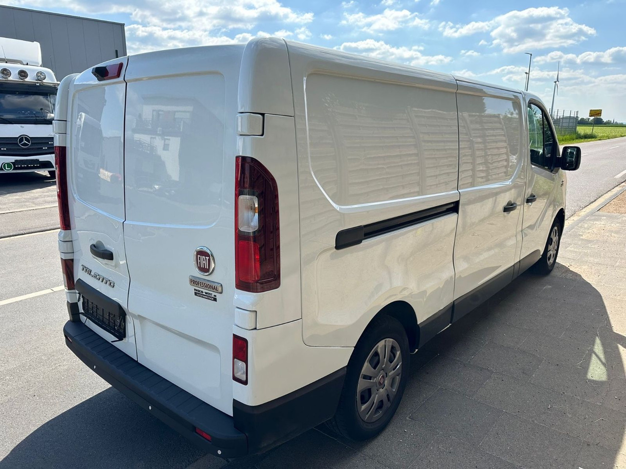 Fiat Talento 2.0 Ecojet L2H1*Kamera* Serviceneu*Klima - Furgão compacto: foto 4 Fiat Talento 2.0 Ecojet L2H1*Kamera* Serviceneu*Klima - Furgão compacto: foto 4