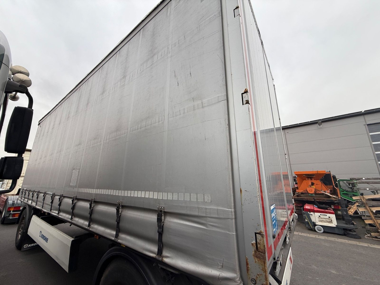 Krone AZ 18F DB06CLNF Curtainsider Pritsche/Plane - Reboque de lona: foto 3 Krone AZ 18F DB06CLNF Curtainsider Pritsche/Plane - Reboque de lona: foto 3