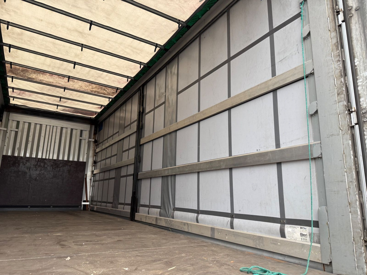 Krone AZ 18F DB06CLNF Curtainsider Pritsche/Plane - Reboque de lona: foto 5 Krone AZ 18F DB06CLNF Curtainsider Pritsche/Plane - Reboque de lona: foto 5