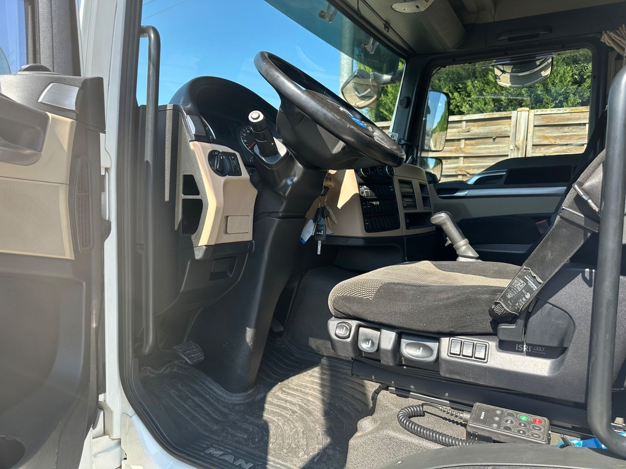 MAN 8.250 TGL*VDI2700*TOP*4-er Zug BFT Anhänger MAN 8.250 TGL*VDI2700*TOP*4x L1H1 - Caminhão transporte de veículos, Veículo comercial: foto 5 MAN 8.250 TGL*VDI2700*TOP*4-er Zug BFT Anhänger MAN 8.250 TGL*VDI2700*TOP*4x L1H1 - Caminhão transporte de veículos, Veículo comercial: foto 5