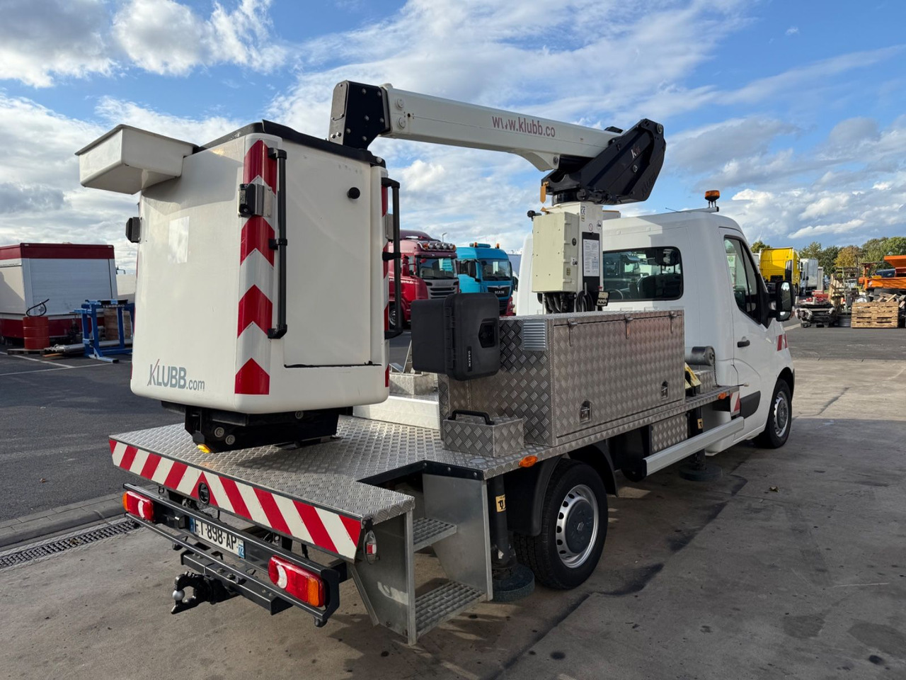 Renault Master III Steiger/11,2m/3,5t/Klubb K26/AHK - Caminhão com plataforma aérea: foto 5 Renault Master III Steiger/11,2m/3,5t/Klubb K26/AHK - Caminhão com plataforma aérea: foto 5