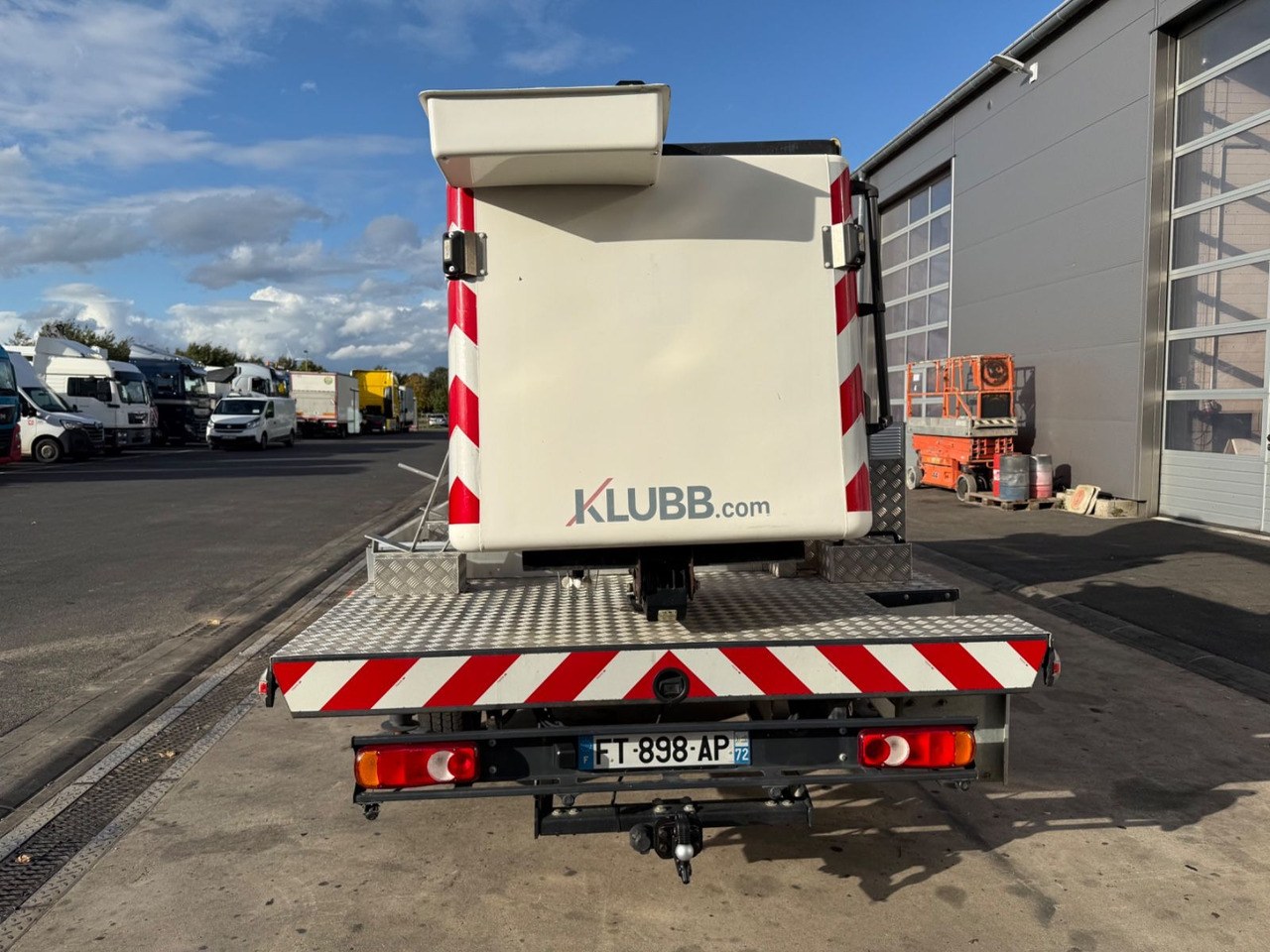 Renault Master III Steiger/11,2m/3,5t/Klubb K26/AHK - Caminhão com plataforma aérea: foto 2 Renault Master III Steiger/11,2m/3,5t/Klubb K26/AHK - Caminhão com plataforma aérea: foto 2