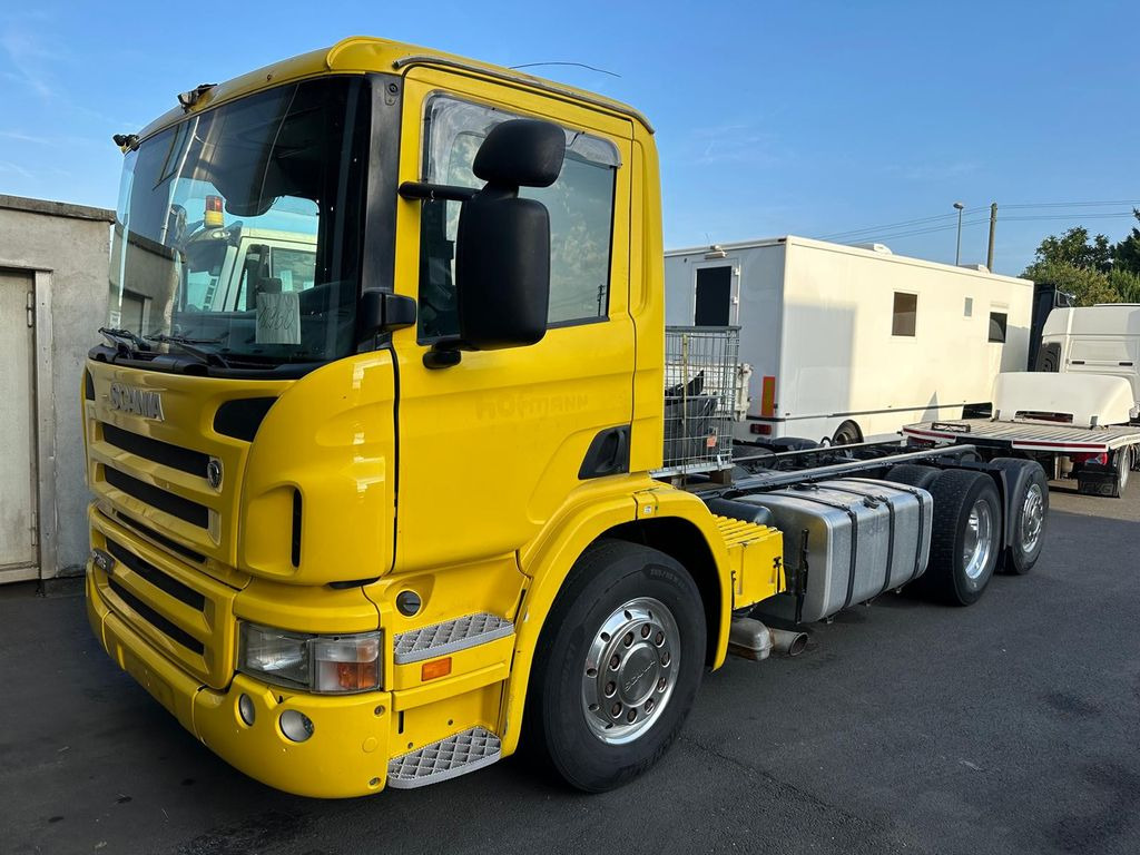 Scania Bausatz EINZELN evt*m.gebr. Plateau & Palfinger/ - Caminhão reboque: foto 1 Scania Bausatz EINZELN evt*m.gebr. Plateau & Palfinger/ - Caminhão reboque: foto 1