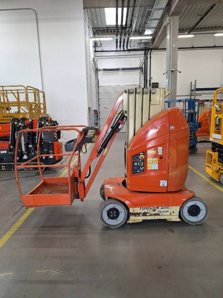 JLG Toucan 10 E - Plataforma de mastro vertical: foto 3 JLG Toucan 10 E - Plataforma de mastro vertical: foto 3