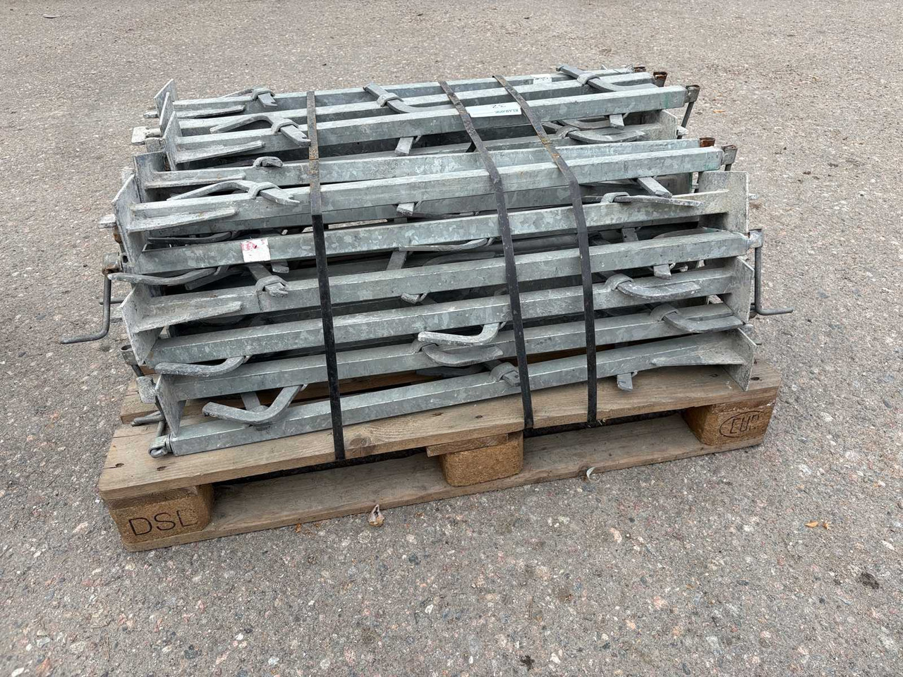 Hollow-core slab railing 30pcs - Equipamento de construção: foto 5 Hollow-core slab railing 30pcs - Equipamento de construção: foto 5