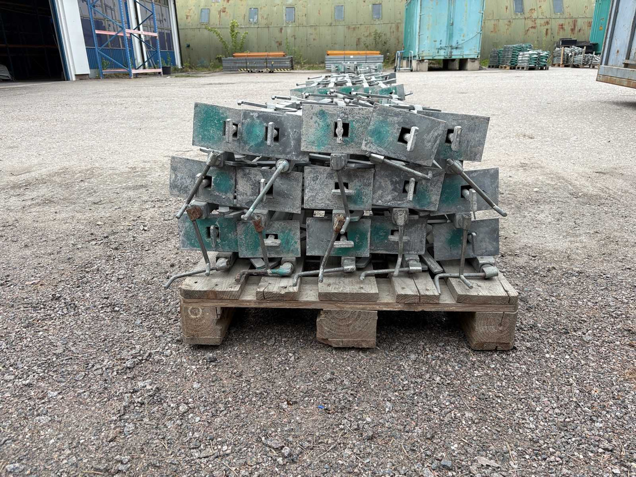 Hollow-core slab railing 30pcs - Equipamento de construção: foto 5 Hollow-core slab railing 30pcs - Equipamento de construção: foto 5
