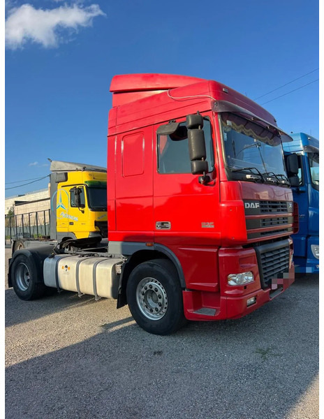 DAF XF 95 430 Manual - Tractor de terminal: foto 4 DAF XF 95 430 Manual - Tractor de terminal: foto 4