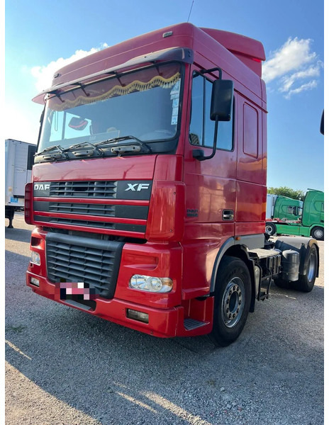 DAF XF 95 430 Manual - Tractor de terminal: foto 1 DAF XF 95 430 Manual - Tractor de terminal: foto 1