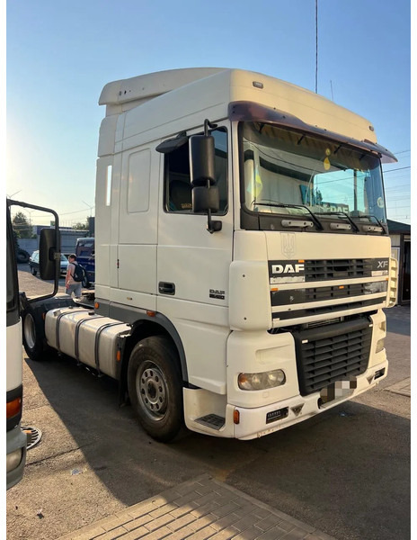 DAF XF 95.480 Manual - Tractor de terminal: foto 2 DAF XF 95.480 Manual - Tractor de terminal: foto 2