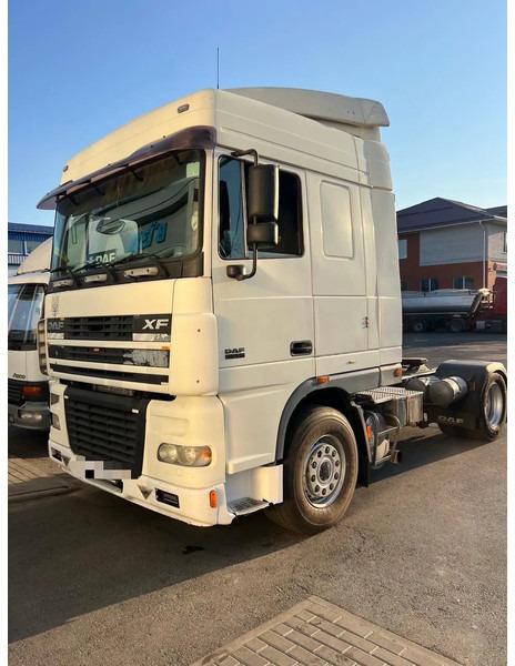 DAF XF 95.480 Manual - Tractor de terminal: foto 1 DAF XF 95.480 Manual - Tractor de terminal: foto 1