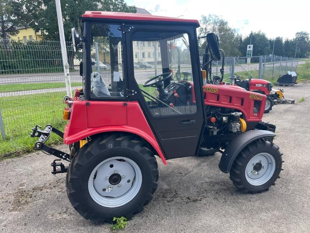 Belarus 320.4  - Trator: foto 3 Belarus 320.4  - Trator: foto 3