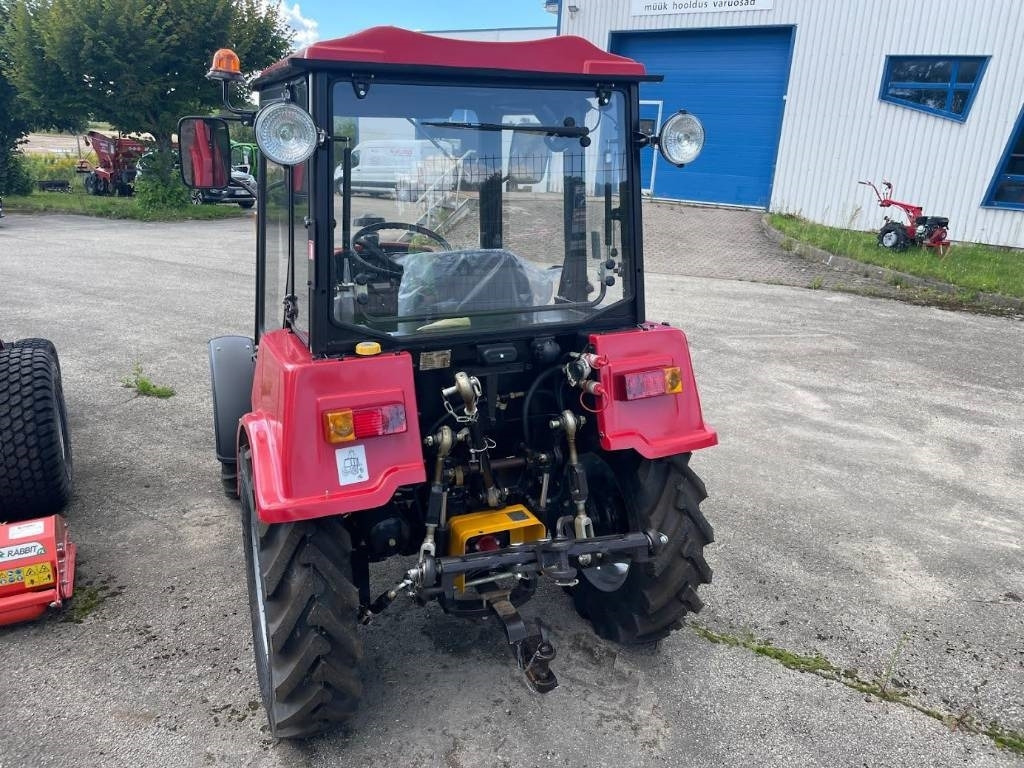 Belarus 320.4  - Trator: foto 2 Belarus 320.4  - Trator: foto 2