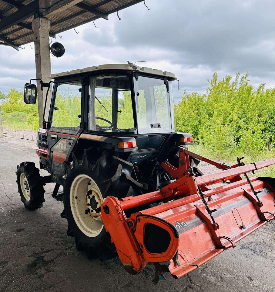 Kubota GL32 - Trator: foto 4 Kubota GL32 - Trator: foto 4