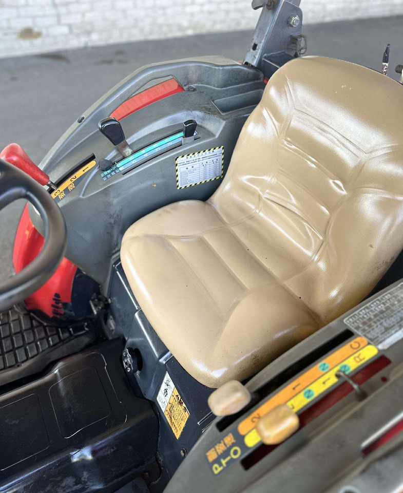 Yanmar EF222 - Trator: foto 5 Yanmar EF222 - Trator: foto 5