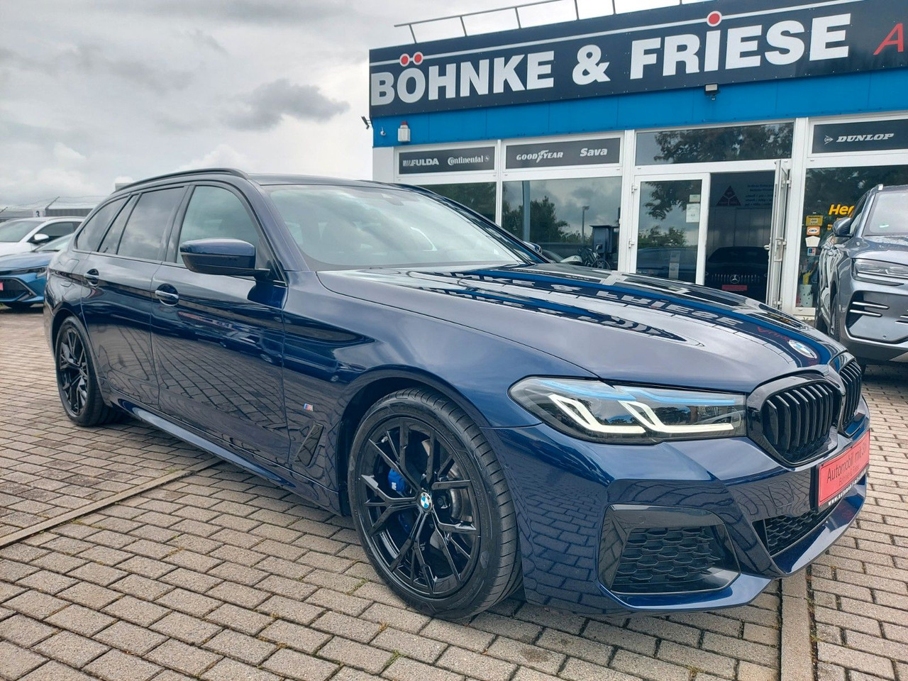 BMW 520 Touring d xDrive M Sport Pro H&K Standheiz - Carro perua: foto 1 BMW 520 Touring d xDrive M Sport Pro H&K Standheiz - Carro perua: foto 1