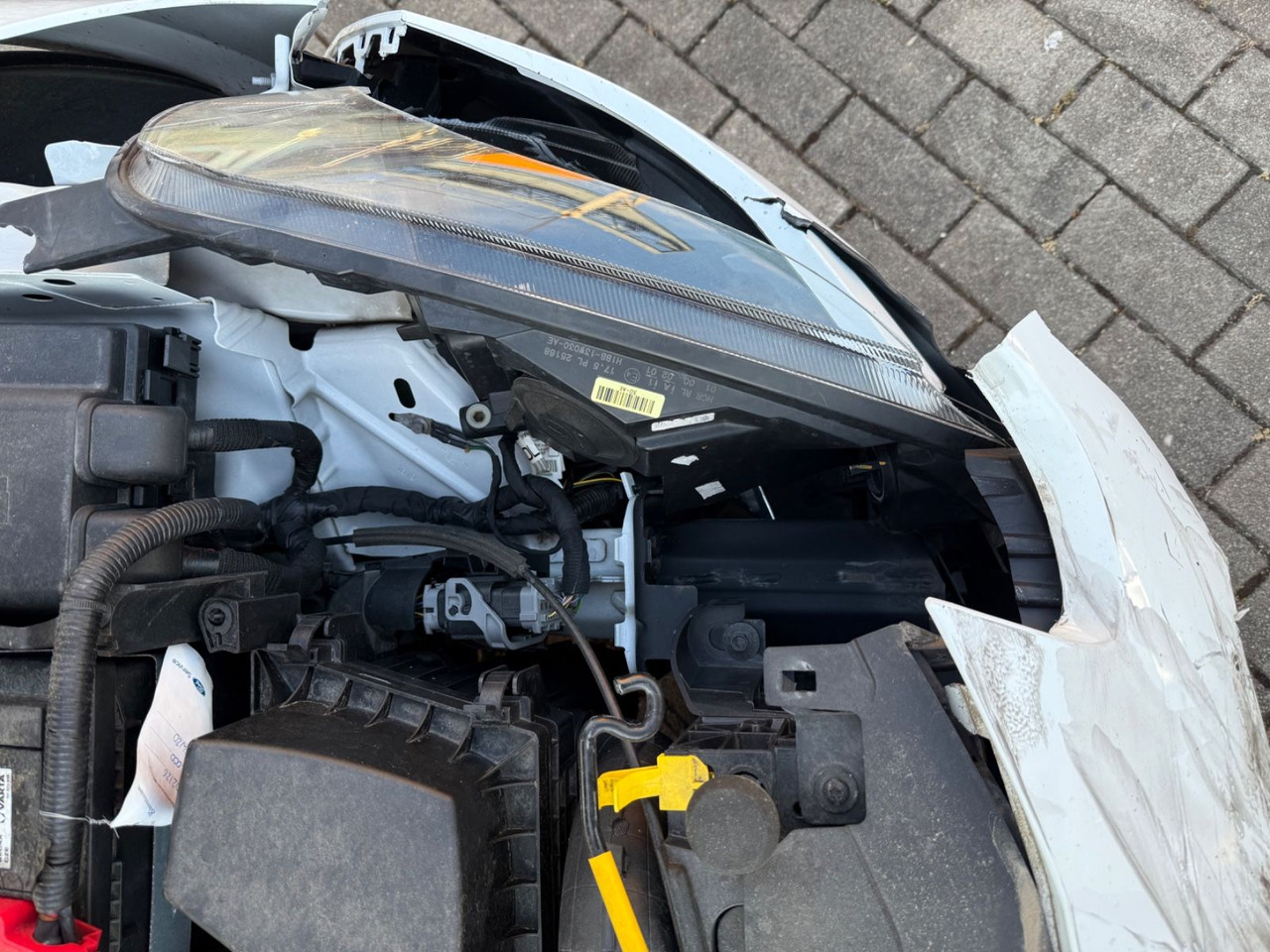 Automóvel Ford Fiesta Trend KLIMAA. TEMPOMAT SHZ SPURWECHSEL: foto 23