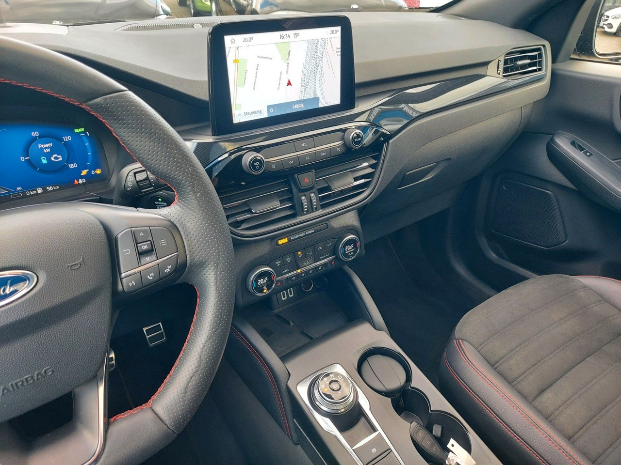 SUV Ford Kuga Plug-In Hybrid ST-Line X ACC Assist 360°: foto 11 SUV Ford Kuga Plug-In Hybrid ST-Line X ACC Assist 360°: foto 11