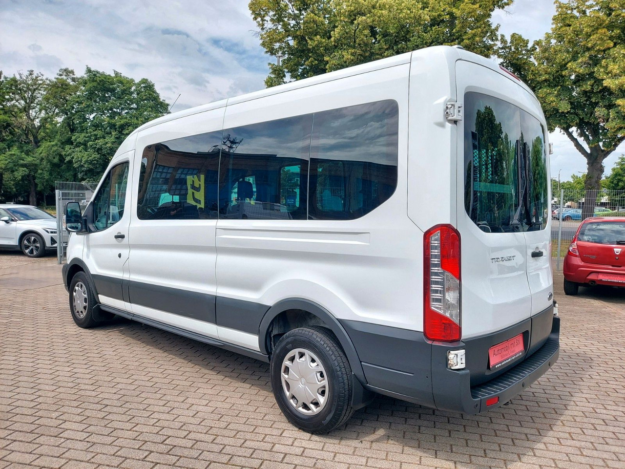 Ford Transit Kombi 350 L3 hoch Trend Rollstuhl Lift - Furgão de passageiros: foto 5 Ford Transit Kombi 350 L3 hoch Trend Rollstuhl Lift - Furgão de passageiros: foto 5