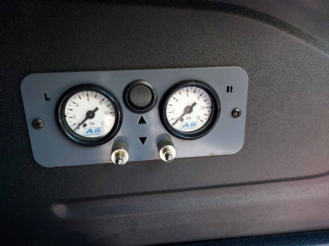 Ford Transit Pritsche 350 L4 extra lang Luftfeder - Furgão caixa aberta: foto 3 Ford Transit Pritsche 350 L4 extra lang Luftfeder - Furgão caixa aberta: foto 3