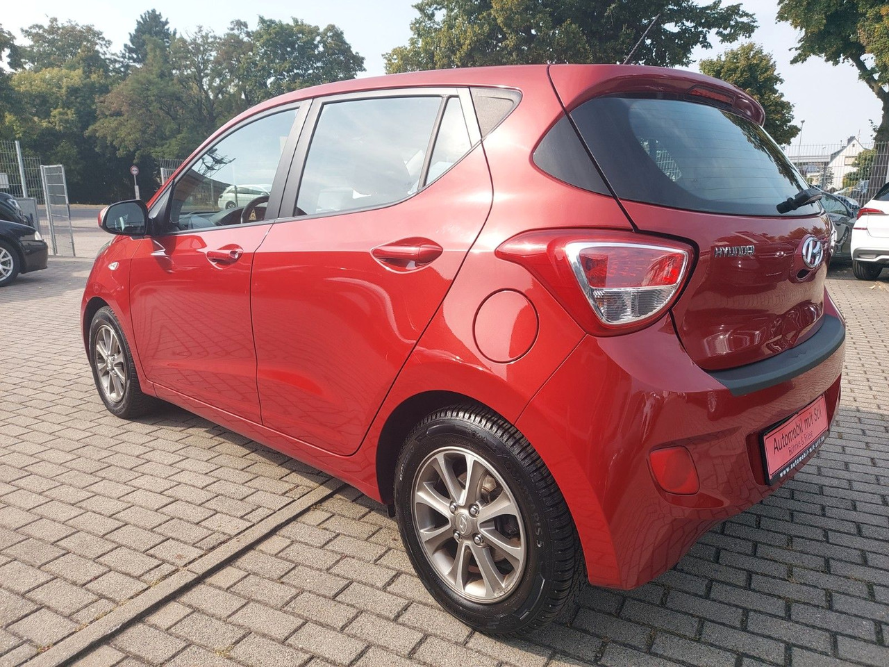 Hyundai i10 Intro Edition Klima Sitzeizung Bluetooth - Automóvel: foto 4 Hyundai i10 Intro Edition Klima Sitzeizung Bluetooth - Automóvel: foto 4