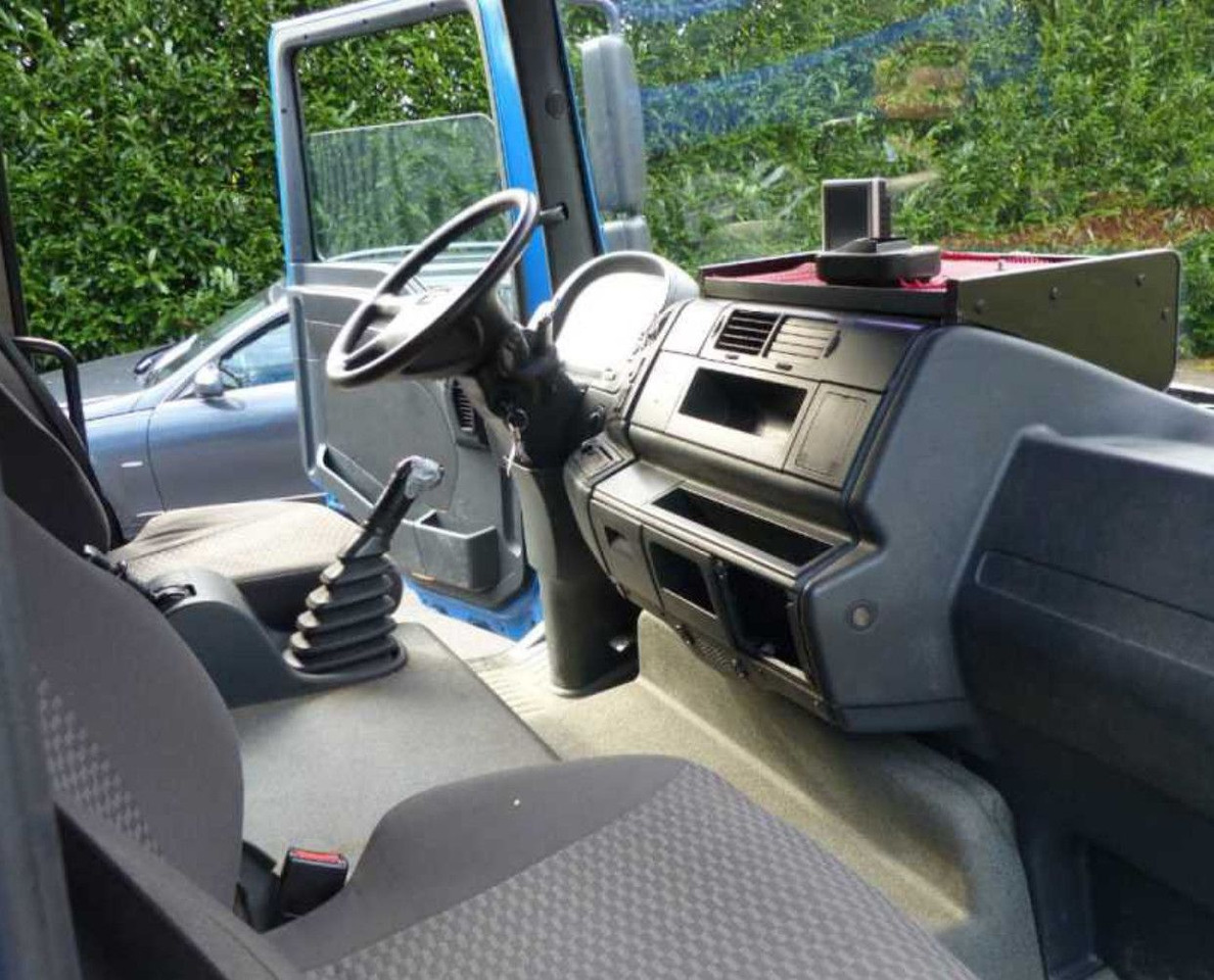 MAN TGL 12.240 KANAL KAMERA REINIGER KOMPLETT - Caminhão limpa fossa: foto 5 MAN TGL 12.240 KANAL KAMERA REINIGER KOMPLETT - Caminhão limpa fossa: foto 5