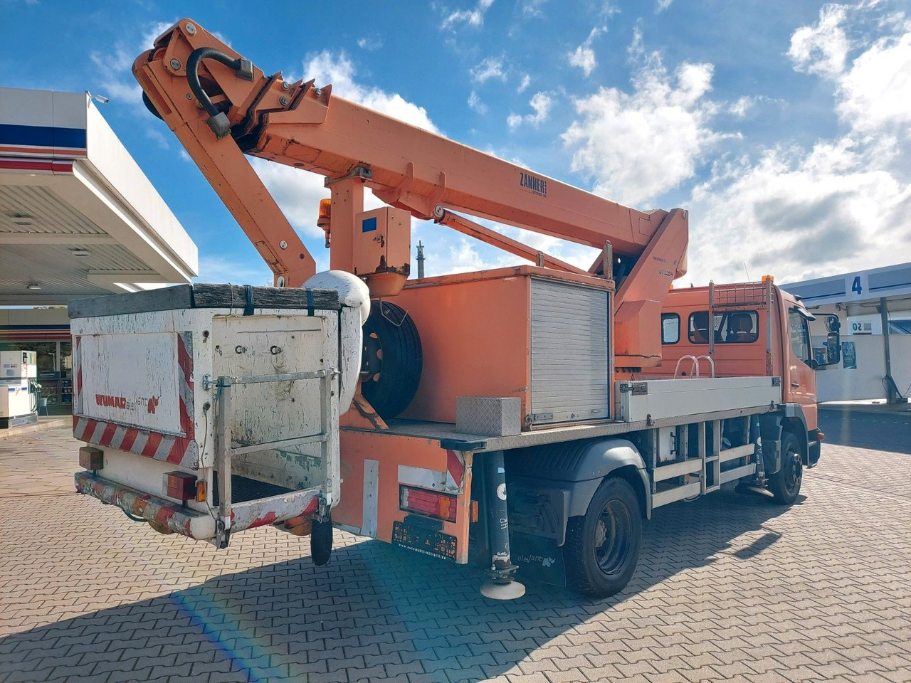 Mercedes-Benz ATEGO 1323 HUBSTEIGER WUMAG WT220H - Caminhão com plataforma aérea: foto 4 Mercedes-Benz ATEGO 1323 HUBSTEIGER WUMAG WT220H - Caminhão com plataforma aérea: foto 4