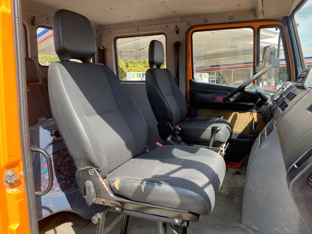 Caminhão com plataforma aérea Mercedes-Benz VARIO 816D 4x4 HUB Steiger Ruthmann K130: foto 18 Caminhão com plataforma aérea Mercedes-Benz VARIO 816D 4x4 HUB Steiger Ruthmann K130: foto 18