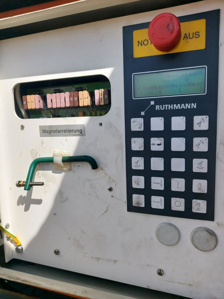 Caminhão com plataforma aérea Mercedes-Benz VARIO 816D 4x4 HUB Steiger Ruthmann K130: foto 21 Caminhão com plataforma aérea Mercedes-Benz VARIO 816D 4x4 HUB Steiger Ruthmann K130: foto 21