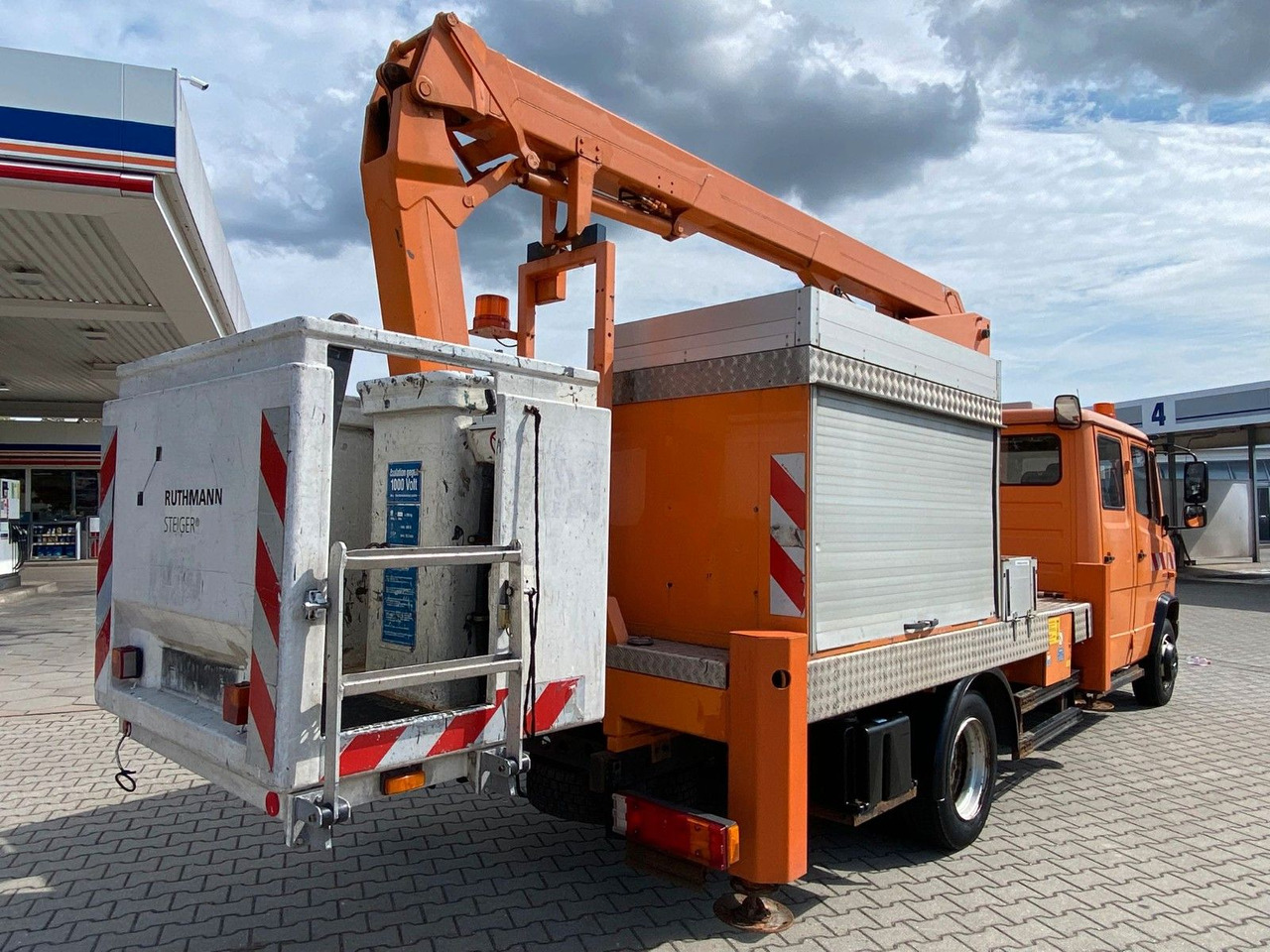 Caminhão com plataforma aérea Mercedes-Benz VARIO 816D 4x4 HUB Steiger Ruthmann K130: foto 7 Caminhão com plataforma aérea Mercedes-Benz VARIO 816D 4x4 HUB Steiger Ruthmann K130: foto 7