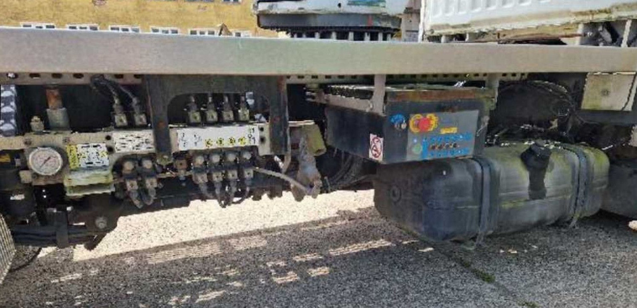 Nissan CABSTAR 35.11 HUBARBEITSBÜHNE LIFT 23 METER NEU - Caminhão com plataforma aérea: foto 5 Nissan CABSTAR 35.11 HUBARBEITSBÜHNE LIFT 23 METER NEU - Caminhão com plataforma aérea: foto 5