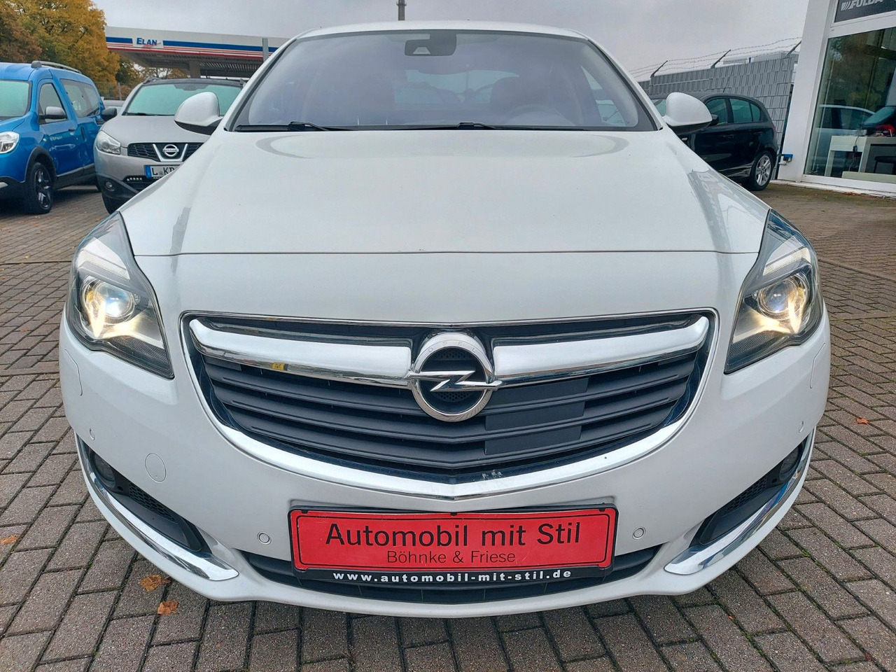 Opel Insignia A Lim. Automatik Leder Navi Xenon Led - Sedã: foto 4 Opel Insignia A Lim. Automatik Leder Navi Xenon Led - Sedã: foto 4