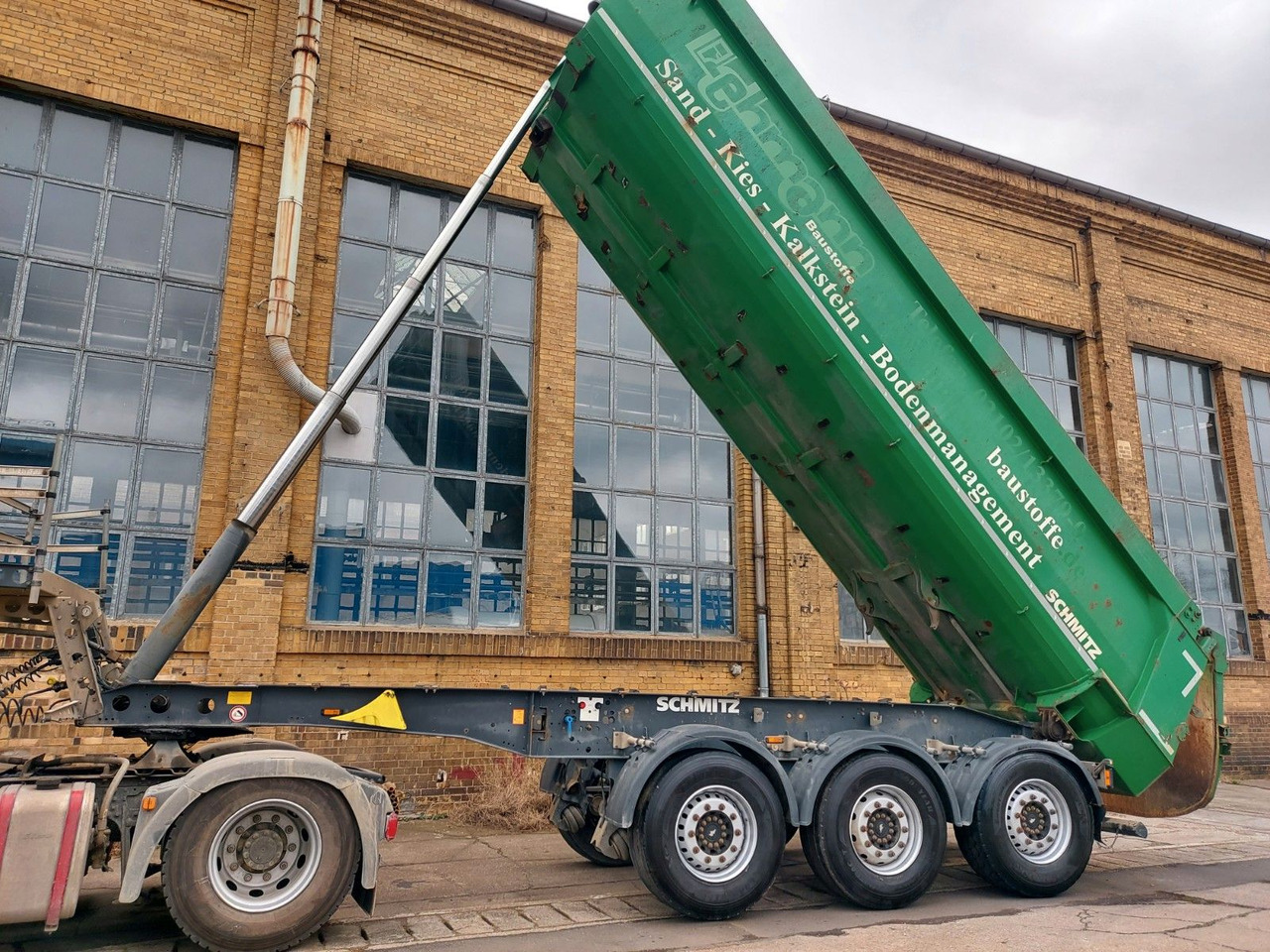 Schmitz Cargobull SGF S3 Mulde DA Kipper Stahl 26m³ Luft + Lift - Semireboque basculante: foto 1 Schmitz Cargobull SGF S3 Mulde DA Kipper Stahl 26m³ Luft + Lift - Semireboque basculante: foto 1