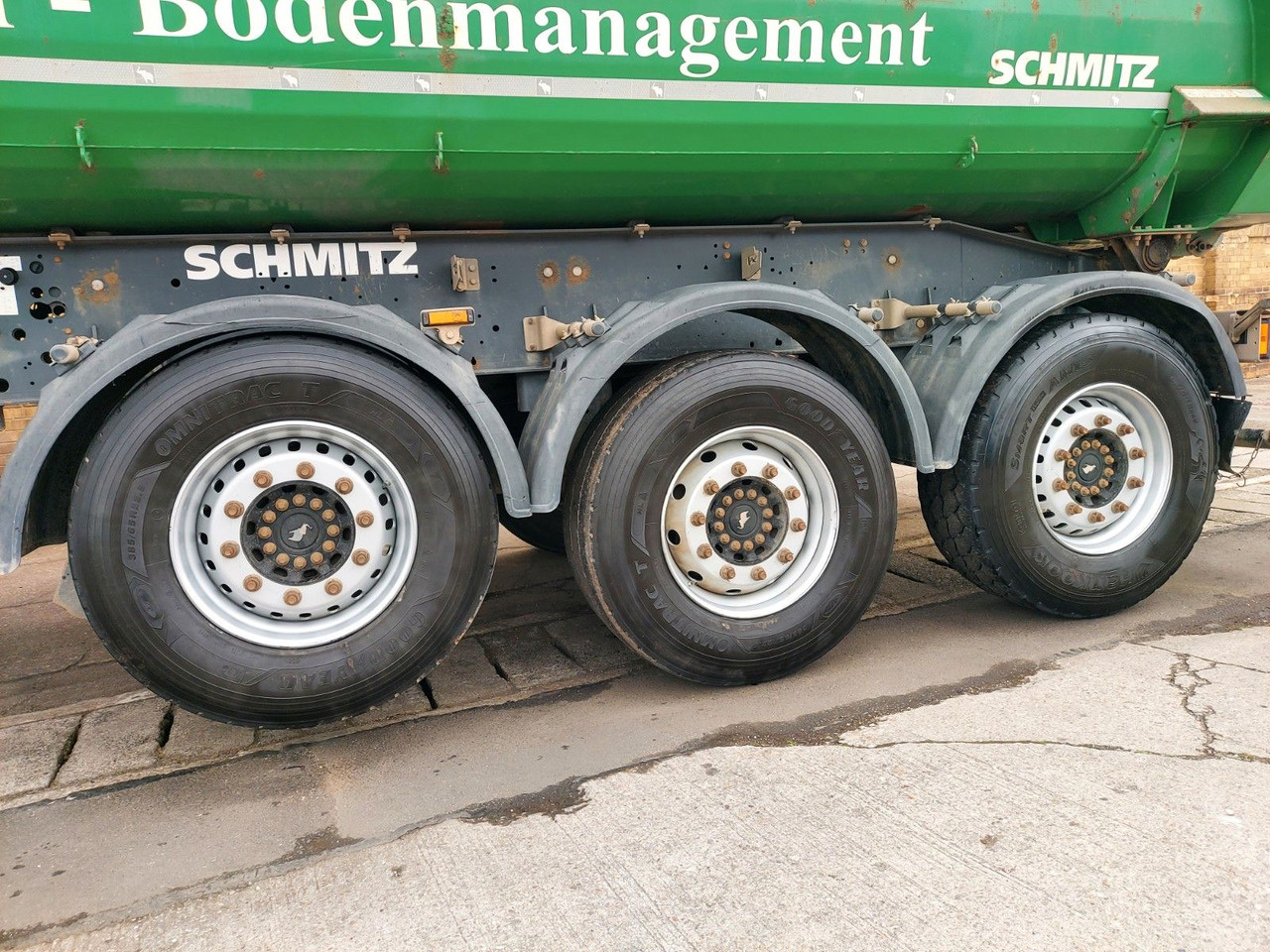 Schmitz Cargobull SGF S3 Mulde DA Kipper Stahl 26m³ Luft + Lift - Semireboque basculante: foto 4 Schmitz Cargobull SGF S3 Mulde DA Kipper Stahl 26m³ Luft + Lift - Semireboque basculante: foto 4