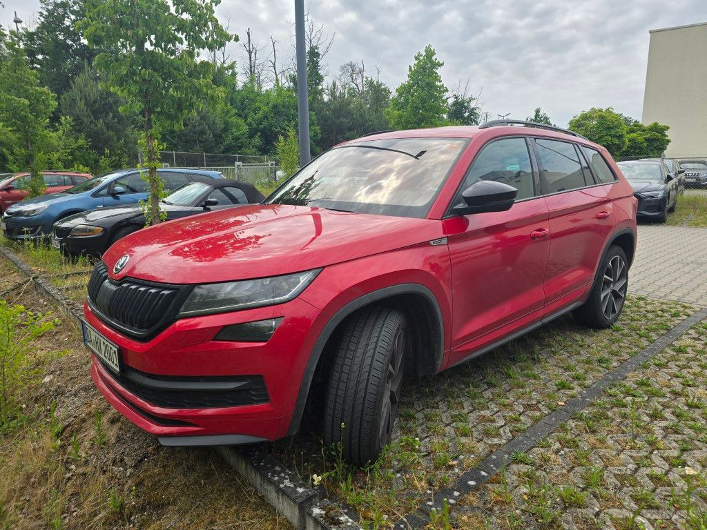 Skoda Kodiaq Sportline LED AUTOMATIK NAVI ALCANTARA - SUV: foto 1 Skoda Kodiaq Sportline LED AUTOMATIK NAVI ALCANTARA - SUV: foto 1
