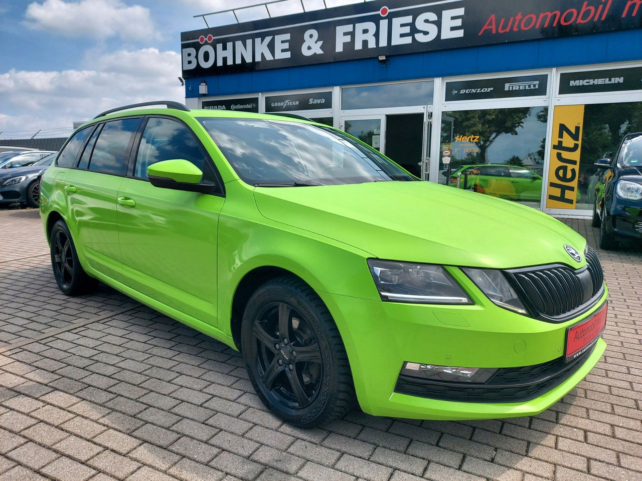 Skoda Octavia Combi Soleil DSG LED Radar ACC - Automóvel: foto 1 Skoda Octavia Combi Soleil DSG LED Radar ACC - Automóvel: foto 1