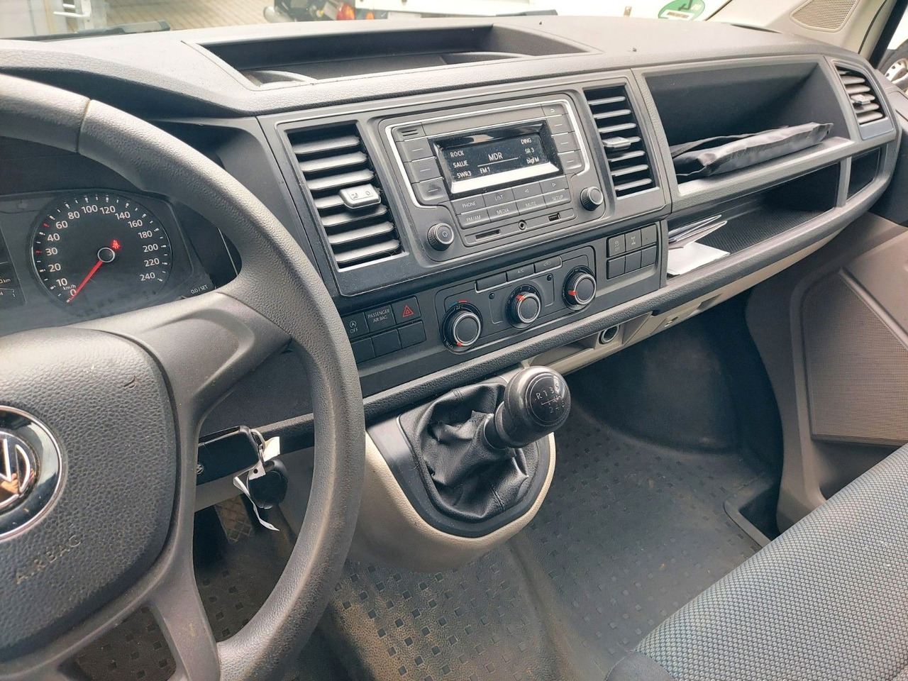 Volkswagen T6 Pritsche DOKA 4x4 6 Sitze Klima Standheizung - Furgão caixa aberta, Carrinha cabine dupla: foto 2 Volkswagen T6 Pritsche DOKA 4x4 6 Sitze Klima Standheizung - Furgão caixa aberta, Carrinha cabine dupla: foto 2