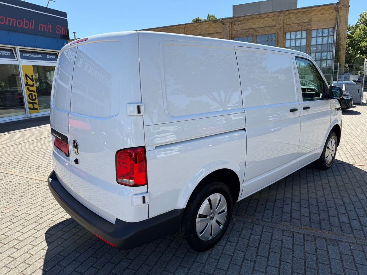 Volkswagen T6 Transporter KAMERA REGAL EINBAUTEN KLIMA - Furgão de passageiros: foto 4 Volkswagen T6 Transporter KAMERA REGAL EINBAUTEN KLIMA - Furgão de passageiros: foto 4