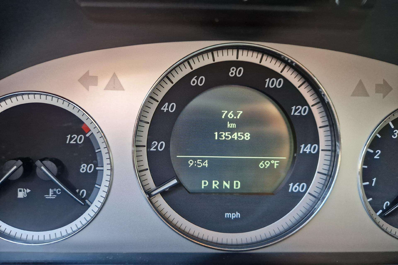 Automóvel Mercedes-Benz GLK350: foto 17
