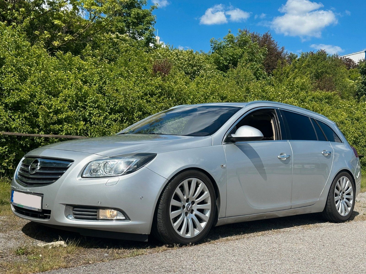 Opel Insignia Sports Tourer 2.0 CDTI eco 118 S/S - Automóvel: foto 1 Opel Insignia Sports Tourer 2.0 CDTI eco 118 S/S - Automóvel: foto 1