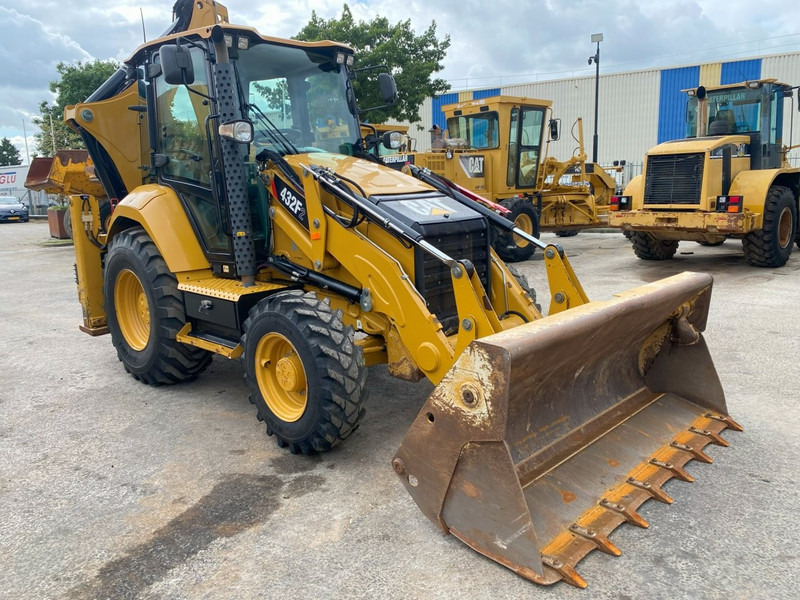 Retroescavadeira Caterpillar 432F2 NVT: foto 18
