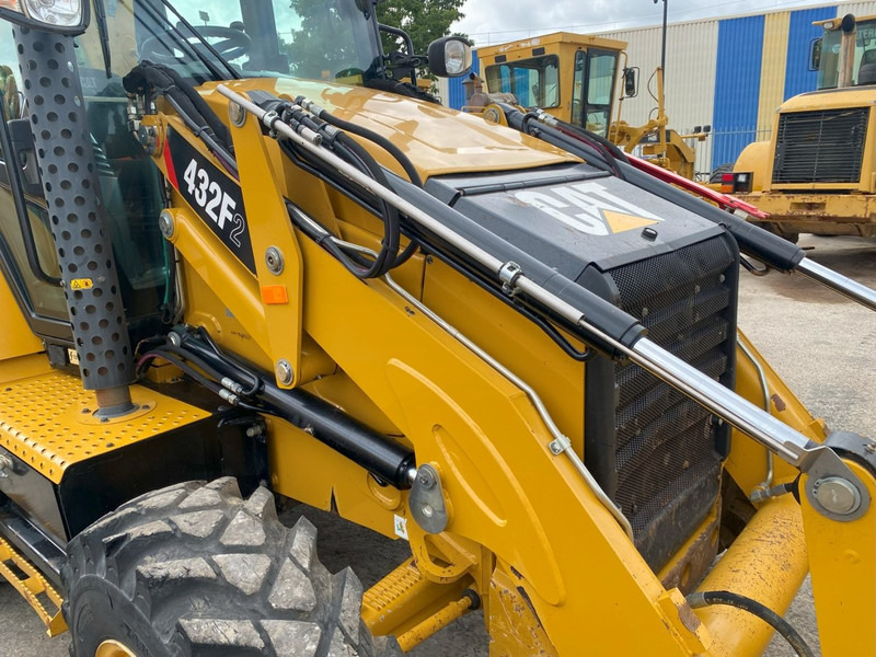 Retroescavadeira Caterpillar 432F2 NVT: foto 20