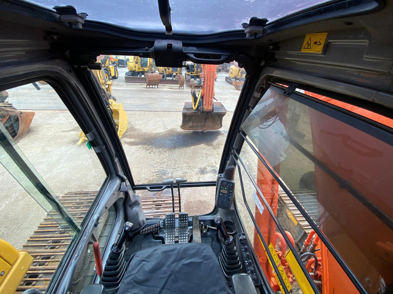 Locação de Hitachi ZX 225 USRLC NVT Hitachi ZX 225 USRLC NVT: foto 11