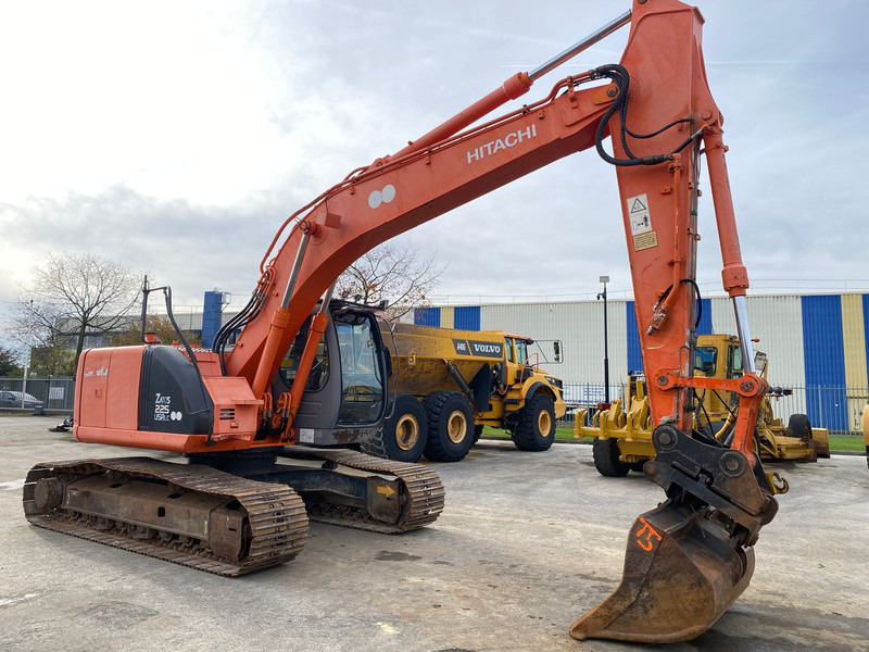 Locação de Hitachi ZX 225 USRLC NVT Hitachi ZX 225 USRLC NVT: foto 8